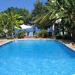 Bay View Aparthotel 3*