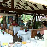 Aparthotel Bay View 3*