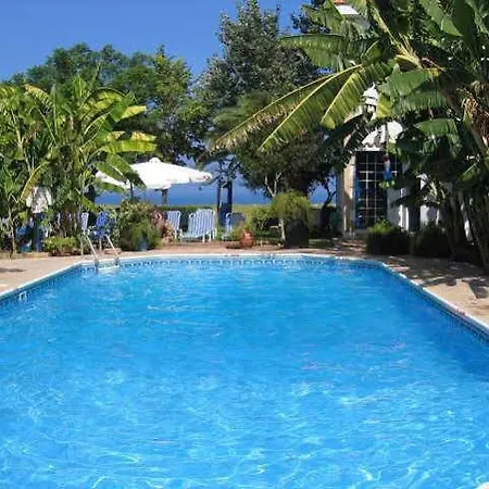 Bay View Aparthotel 3*